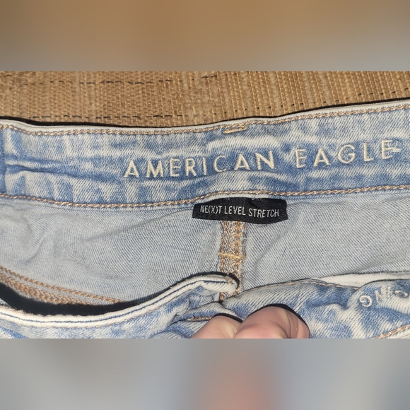 American Eagle Outfitters Destroyed Light Acid Wash Super Stretchy Jeans - Picture 15 of 15